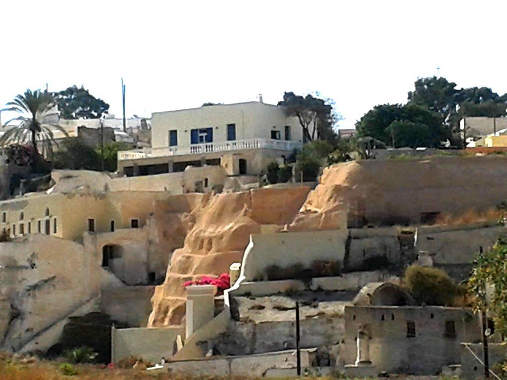 Santorini Traditional Suites Vóthon Dış mekan fotoğraf